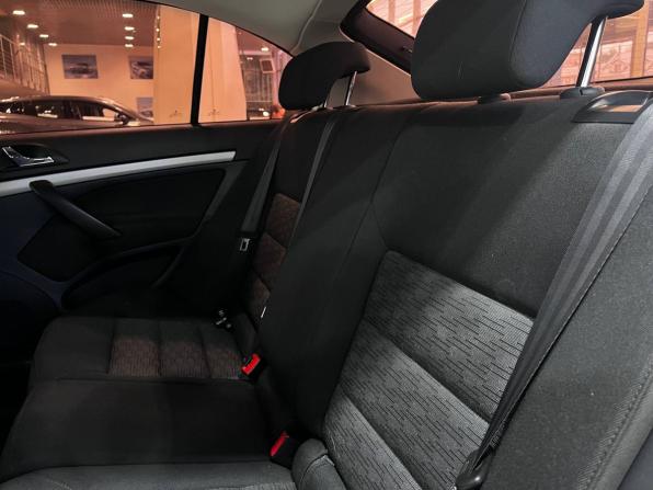 Skoda Octavia II (A5) Рестайлинг с пробегом 2012 года, цена 949 900 рублей, 178000 км, лифтбек, Автокод Объявления