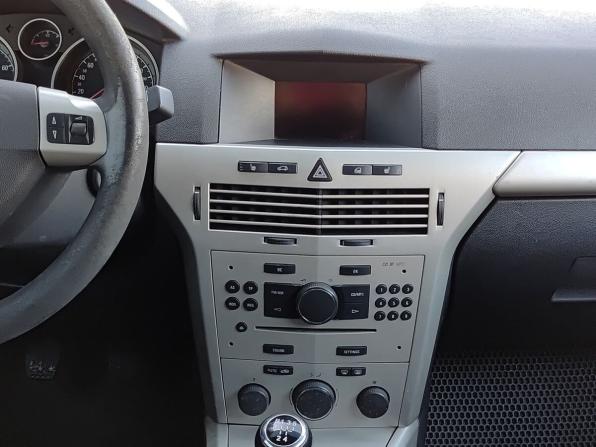 Opel Astra H Рестайлинг с пробегом 2008 года, цена 305 000 рублей, 282538 км, седан, Автокод Объявления