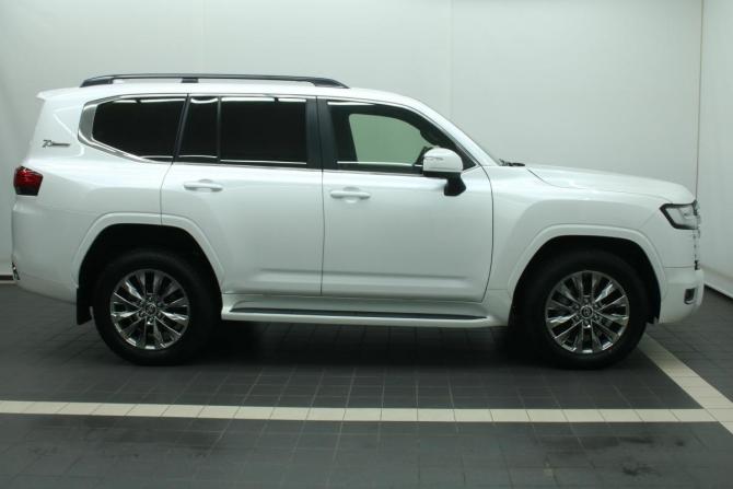 Toyota Land Cruiser 300 Series с пробегом 2021 года, цена 10 990 000 рублей, 58661 км, внедорожник, Автокод Объявления