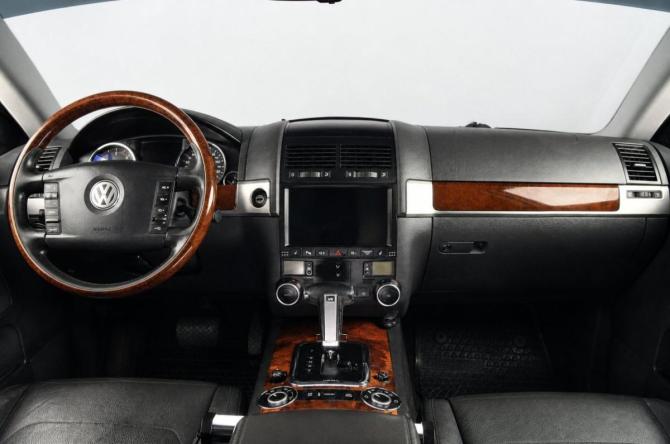 Volkswagen Touareg I Рестайлинг с пробегом 2008 года, цена 1 399 000 рублей, 246000 км, внедорожник, Автокод Объявления