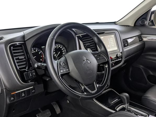 Mitsubishi Outlander III Рестайлинг 3 с пробегом 2021 года, цена 2 920 000 рублей, 95753 км, внедорожник, Автокод Объявления