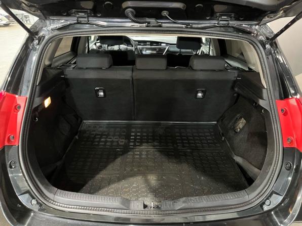 Toyota Auris II с пробегом 2014 года, цена 1 149 000 рублей, 169676 км, хэтчбек, Автокод Объявления