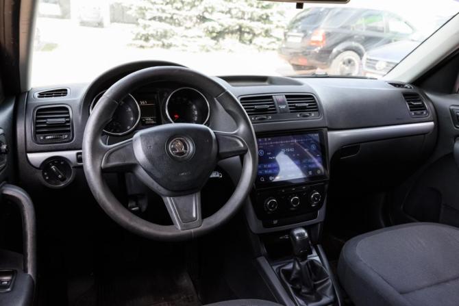 Skoda Yeti I Рестайлинг с пробегом 2015 года, цена 999 000 рублей, 202590 км, внедорожник, Автокод Объявления