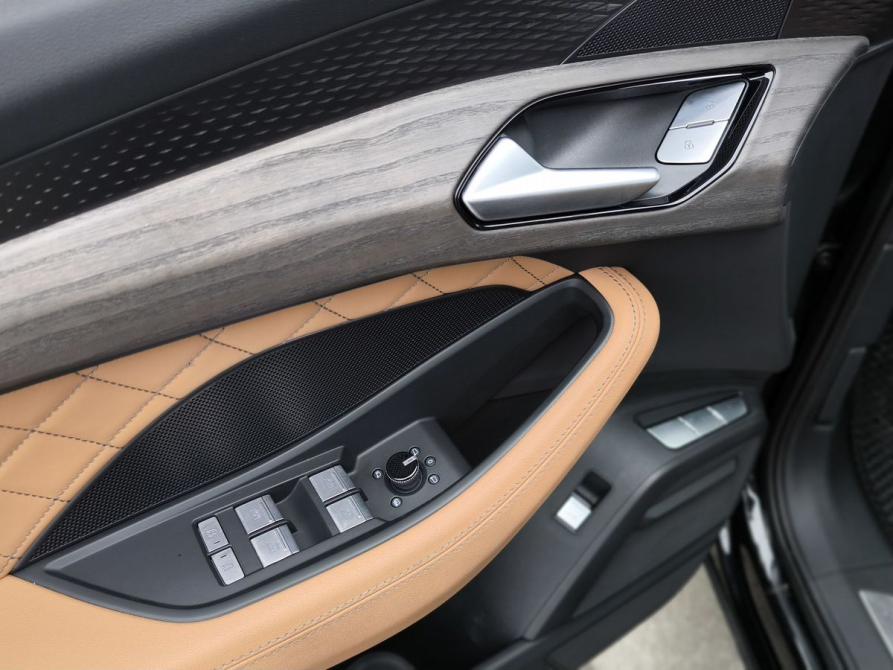 Audi Q6 Санкт-Петербург  - изображение 28