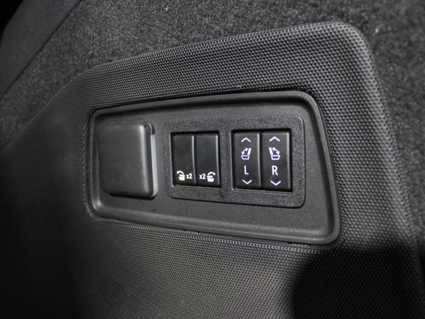 Cadillac Escalade V с пробегом 2022 года, цена 10 950 000 рублей, 70101 км, внедорожник, Автокод Объявления