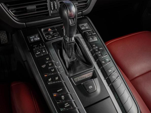 Porsche Macan I Рестайлинг с пробегом 2020 года, цена 5 299 000 рублей, 85218 км, внедорожник, Автокод Объявления