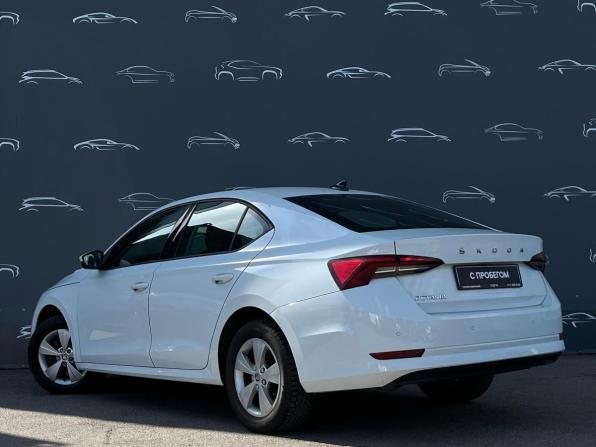Skoda Octavia IV (A8) с пробегом 2021 года, цена 2 253 300 рублей, 65630 км, лифтбек, Автокод Объявления