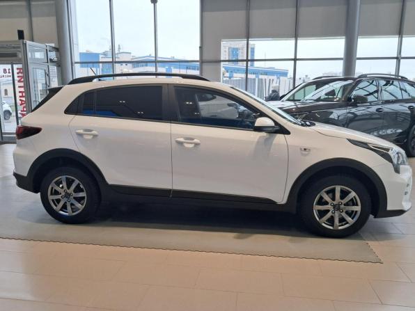 Kia Rio IV Рестайлинг с пробегом 2021 года, цена 1 897 000 рублей, 54211 км, хэтчбек, Автокод Объявления