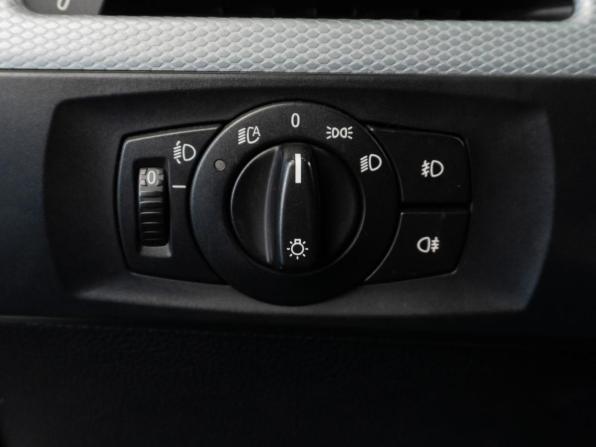 BMW 3 серии V (E90/E91/E92/E93) Рестайлинг с пробегом 2008 года, цена 929 000 рублей, 220809 км, седан, Автокод Объявления