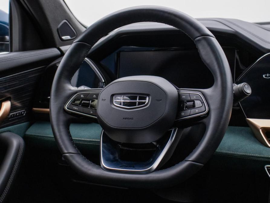 Geely Monjaro I Москва  - изображение 16
