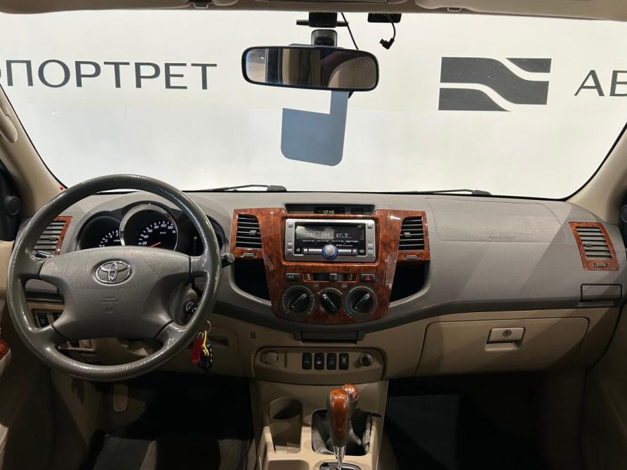 Toyota Fortuner I Рестайлинг Санкт-Петербург  - изображение 18