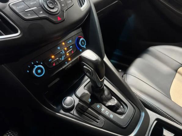 Ford Focus III Рестайлинг с пробегом 2016 года, цена 899 000 рублей, 143345 км, хэтчбек, Автокод Объявления