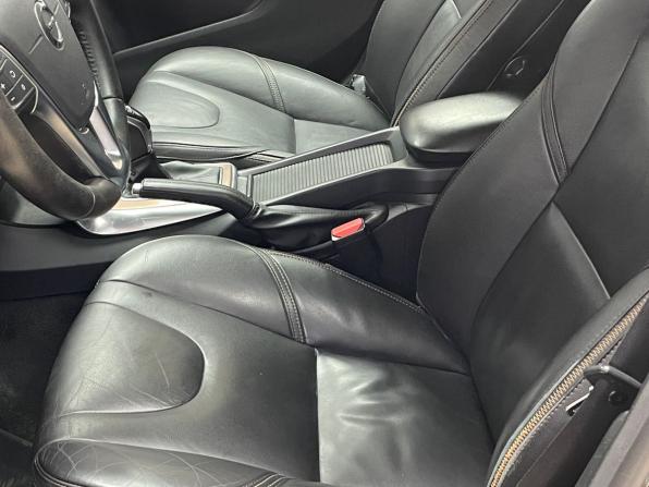 Volvo V40 Cross Country I Рестайлинг с пробегом 2017 года, цена 1 650 000 рублей, 126496 км, хэтчбек, Автокод Объявления