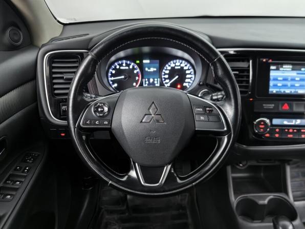 Mitsubishi Outlander III Рестайлинг 2 с пробегом 2015 года, цена 1 425 000 рублей, 221946 км, внедорожник, Автокод Объявления
