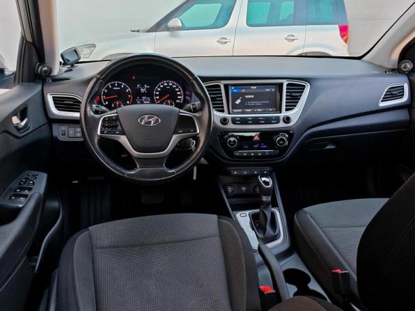 Hyundai Solaris II с пробегом 2019 года, цена 1 490 000 рублей, 38008 км, седан, Автокод Объявления