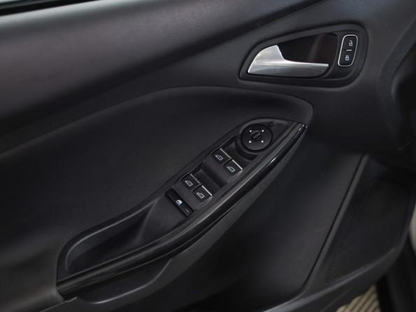 Ford Focus III Рестайлинг с пробегом 2019 года, цена 1 349 000 рублей, 83185 км, хэтчбек, Автокод Объявления