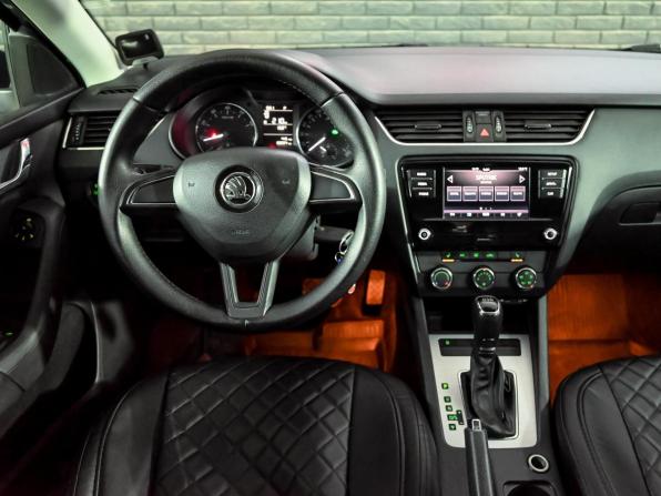Skoda Octavia III (A7) Рестайлинг с пробегом 2017 года, цена 1 479 000 рублей, 180223 км, лифтбек, Автокод Объявления
