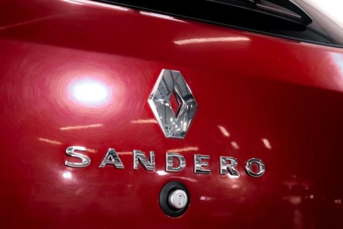 Renault Sandero II Рестайлинг с пробегом 2020 года, цена 999 999 рублей, 90000 км, хэтчбек, Автокод Объявления