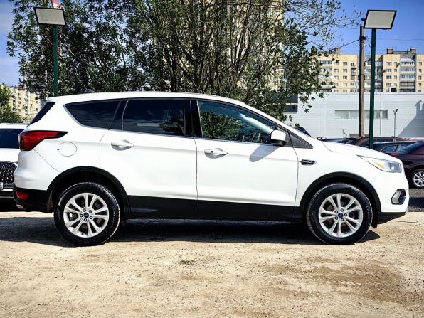 Ford Escape III Рестайлинг с пробегом 2018 года, цена 1 329 000 рублей, 137000 км, внедорожник, Автокод Объявления
