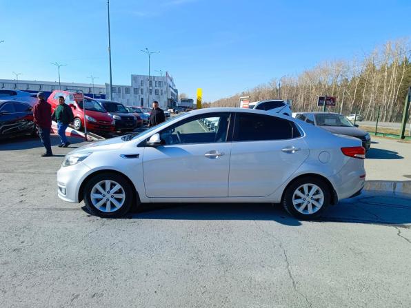 Kia Rio III Рестайлинг с пробегом 2016 года, цена 1 119 995 рублей, 143500 км, седан, Автокод Объявления