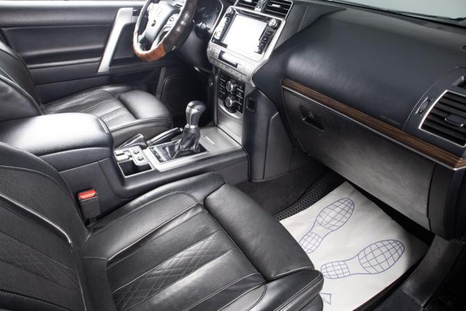 Toyota Land Cruiser Prado 150 Series Рестайлинг 2 с пробегом 2018 года, цена 3 849 000 рублей, 301378 км, внедорожник, Автокод Объявления