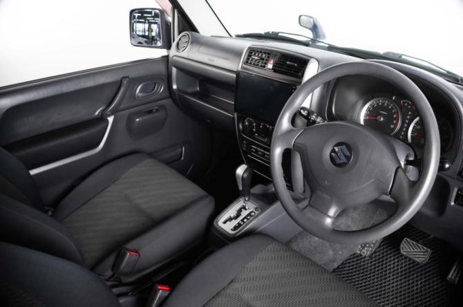 Suzuki Jimny III Рестайлинг 2 с пробегом 2012 года, цена 1 109 000 рублей, 97321 км, внедорожник, Автокод Объявления