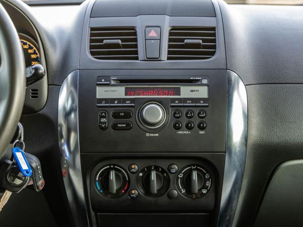 Suzuki SX4 I (Classic) Рестайлинг с пробегом 2011 года, цена 708 000 рублей, 183226 км, хэтчбек, Автокод Объявления