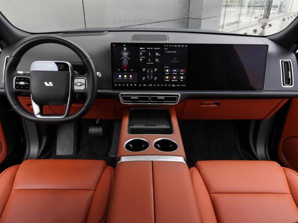 Li Auto (Lixiang) L9 I с пробегом 2023 года, цена 6 998 000 рублей, 35738 км, внедорожник, Автокод Объявления