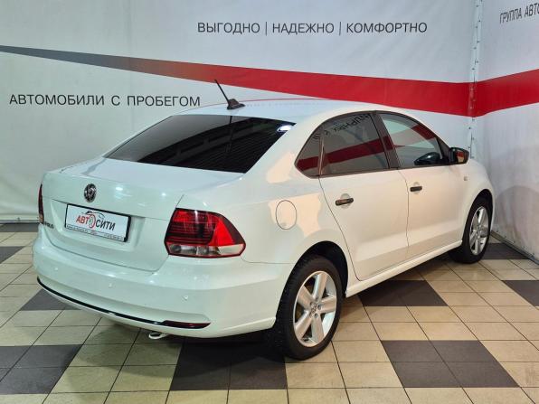 Volkswagen Polo V Рестайлинг с пробегом 2019 года, цена 1 090 000 рублей, 153000 км, седан, Автокод Объявления