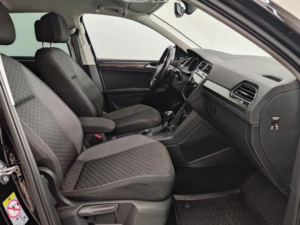 Volkswagen Tiguan II с пробегом 2018 года, цена 2 750 000 рублей, 105000 км, внедорожник, Автокод Объявления