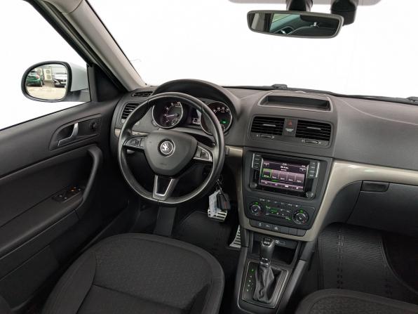 Skoda Yeti I Рестайлинг с пробегом 2017 года, цена 1 950 000 рублей, 78509 км, внедорожник, Автокод Объявления