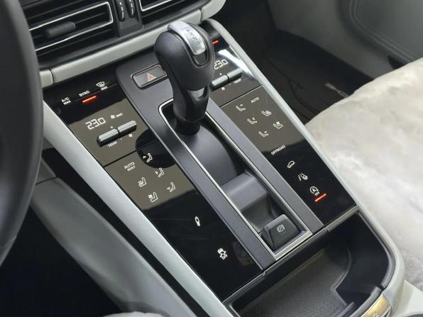 Porsche Macan I Рестайлинг 2 с пробегом 2024 года, цена 10 990 000 рублей, 11192 км, внедорожник, Автокод Объявления