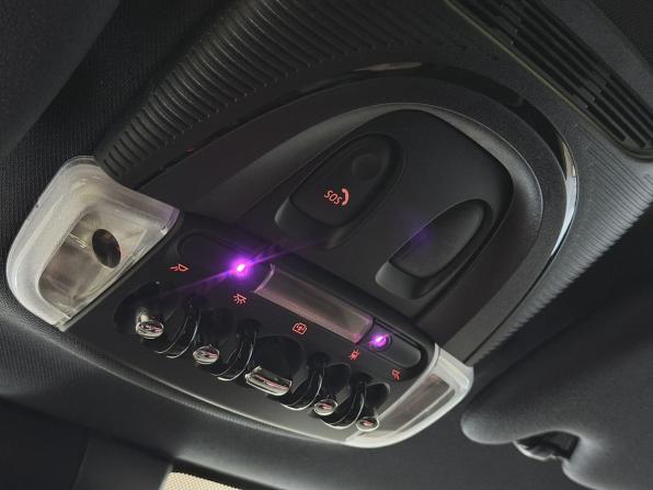Mini Hatch III (F55/F56) Рестайлинг с пробегом 2021 года, цена 4 300 000 рублей, 2565 км, хэтчбек, Автокод Объявления