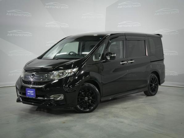 Honda Stepwgn V с пробегом 2017 года, цена 2 090 000 рублей, 97828 км, минивэн, Автокод Объявления