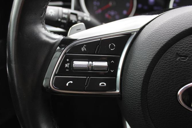 Kia Ceed III с пробегом 2018 года, цена 1 697 000 рублей, 96101 км, хэтчбек, Автокод Объявления