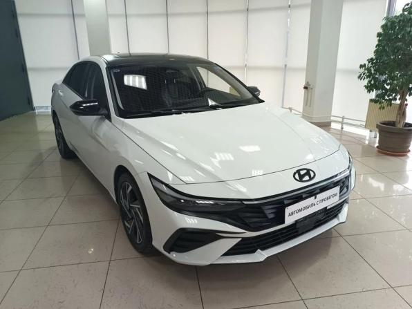 Hyundai Elantra VII (CN7) Рестайлинг с пробегом 2024 года, цена 2 165 000 рублей, 50060 км, седан, Автокод Объявления