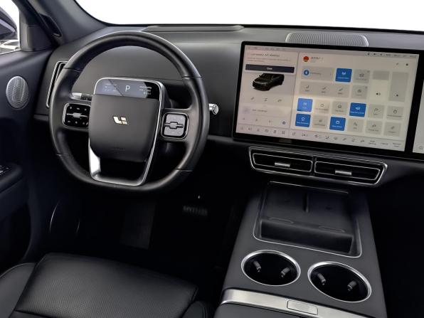Li Auto (Lixiang) L7 I с пробегом 2024 года, цена 6 250 000 рублей, 55118 км, внедорожник, Автокод Объявления