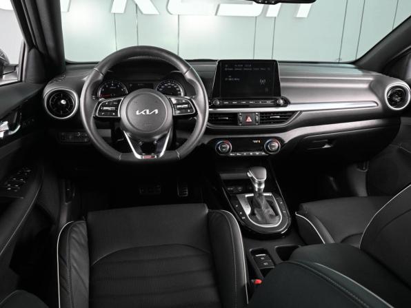 Kia Cerato IV Рестайлинг с пробегом 2022 года, цена 3 300 000 рублей, 670 км, седан, Автокод Объявления