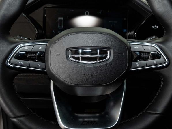 Geely Monjaro I с пробегом 2024 года, цена 3 398 000 рублей, 29600 км, внедорожник, Автокод Объявления