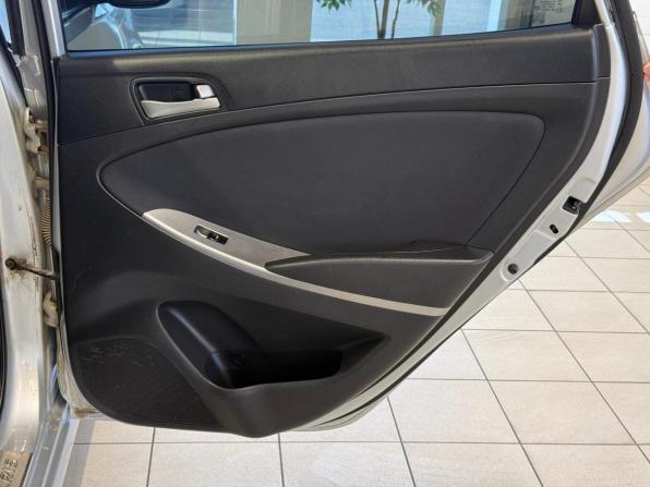 Hyundai Solaris I Рестайлинг с пробегом 2015 года, цена 1 050 000 рублей, 123000 км, седан, Автокод Объявления