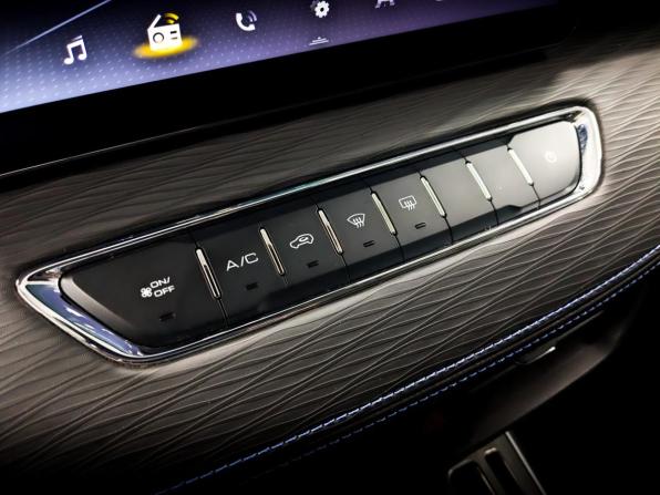 Haval Jolion I с пробегом 2023 года, цена 1 775 000 рублей, 28342 км, внедорожник, Автокод Объявления