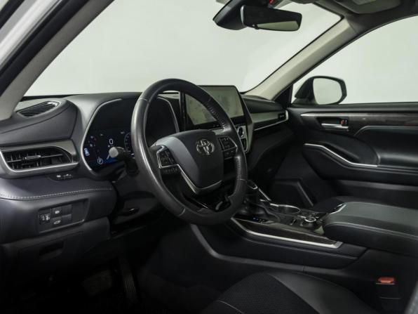 Toyota Highlander IV (XU70) с пробегом 2024 года, цена 5 298 000 рублей, 13678 км, внедорожник, Автокод Объявления