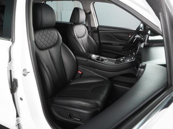 Hyundai Santa Fe IV Рестайлинг с пробегом 2022 года, цена 3 729 000 рублей, 61182 км, внедорожник, Автокод Объявления