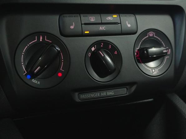 Volkswagen Jetta VI с пробегом 2014 года, цена 1 040 000 рублей, 175765 км, седан, Автокод Объявления