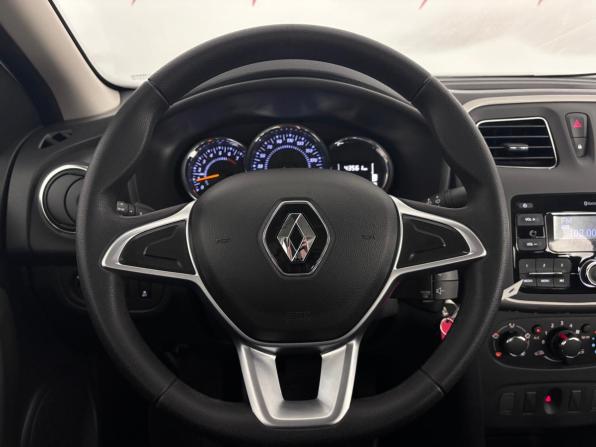 Renault Logan II Рестайлинг с пробегом 2022 года, цена 1 390 000 рублей, 43555 км, седан, Автокод Объявления