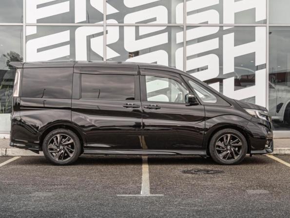 Honda Stepwgn V Рестайлинг с пробегом 2019 года, цена 2 320 000 рублей, 80193 км, минивэн, Автокод Объявления