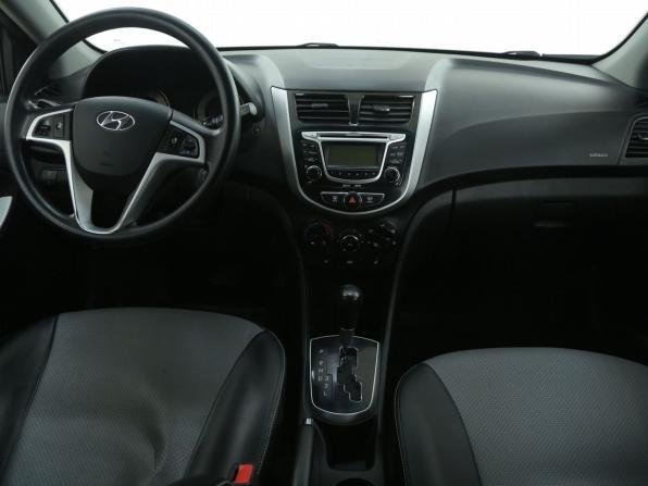 Hyundai Solaris I с пробегом 2012 года, цена 658 000 рублей, 211700 км, хэтчбек, Автокод Объявления