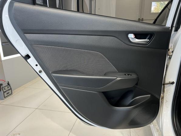 Hyundai Solaris II Рестайлинг с пробегом 2022 года, цена 1 766 000 рублей, 45000 км, седан, Автокод Объявления