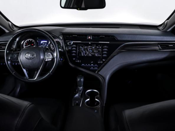 Toyota Camry VIII (XV70) с пробегом 2018 года, цена 1 740 000 рублей, 396273 км, седан, Автокод Объявления