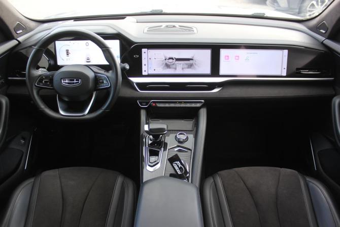 Geely Monjaro I с пробегом 2024 года, цена 2 997 000 рублей, 98014 км, внедорожник, Автокод Объявления
